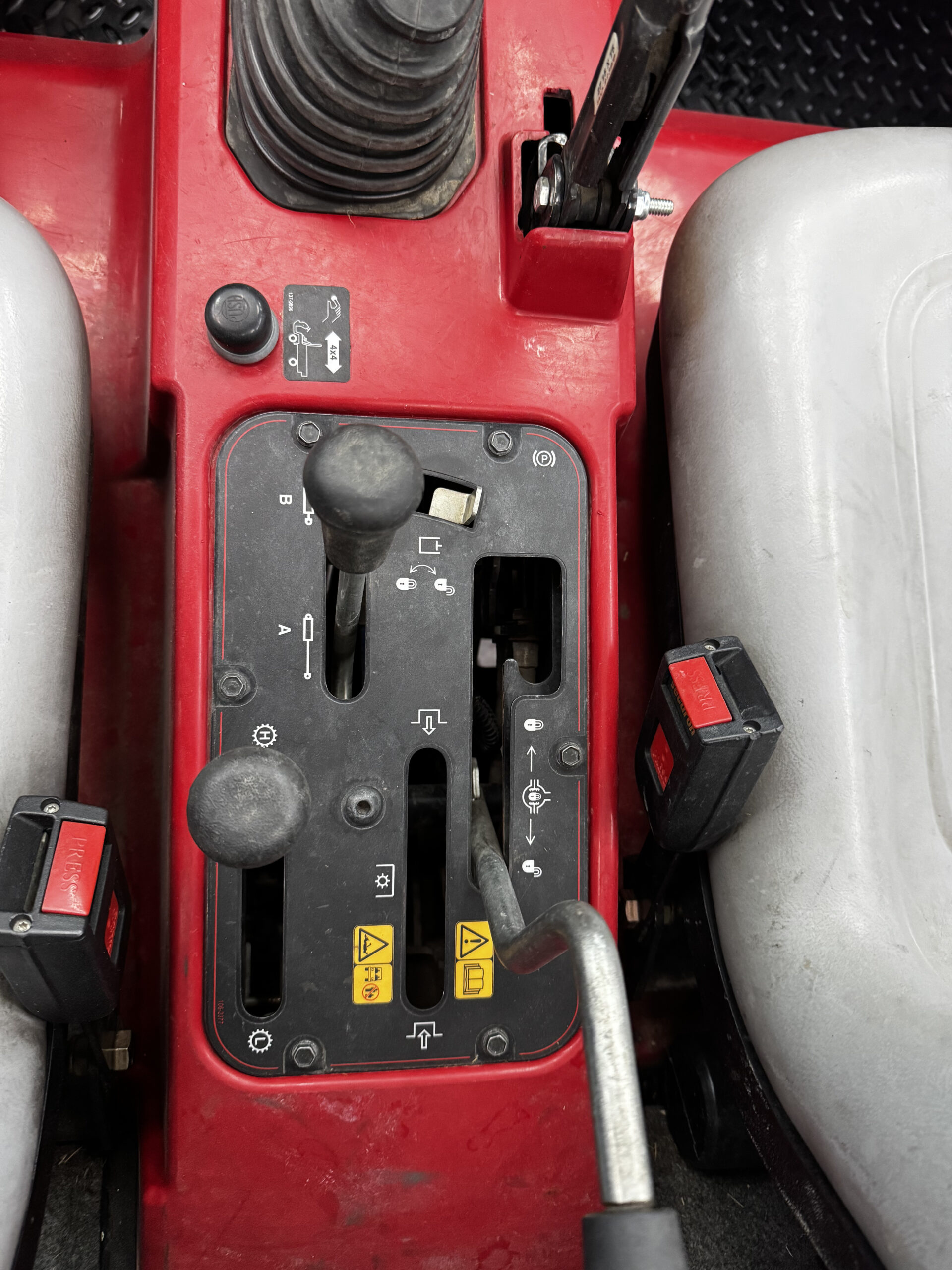 2015 Toro Workman HDX Diesel 4WD Commercial Turf Utility Vehicle - Image 9