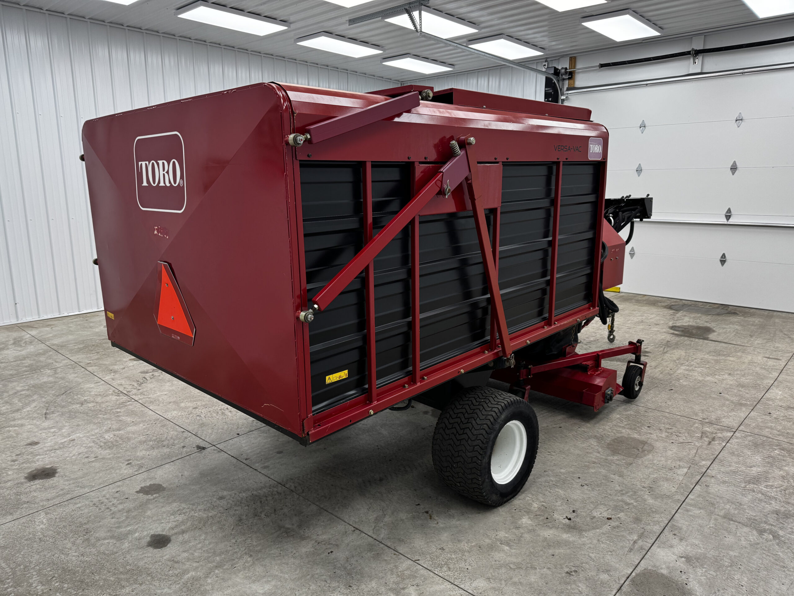2017 Toro Versa Vac PTO-Driven Turf Sweeper and Debris Vacuum - Image 7