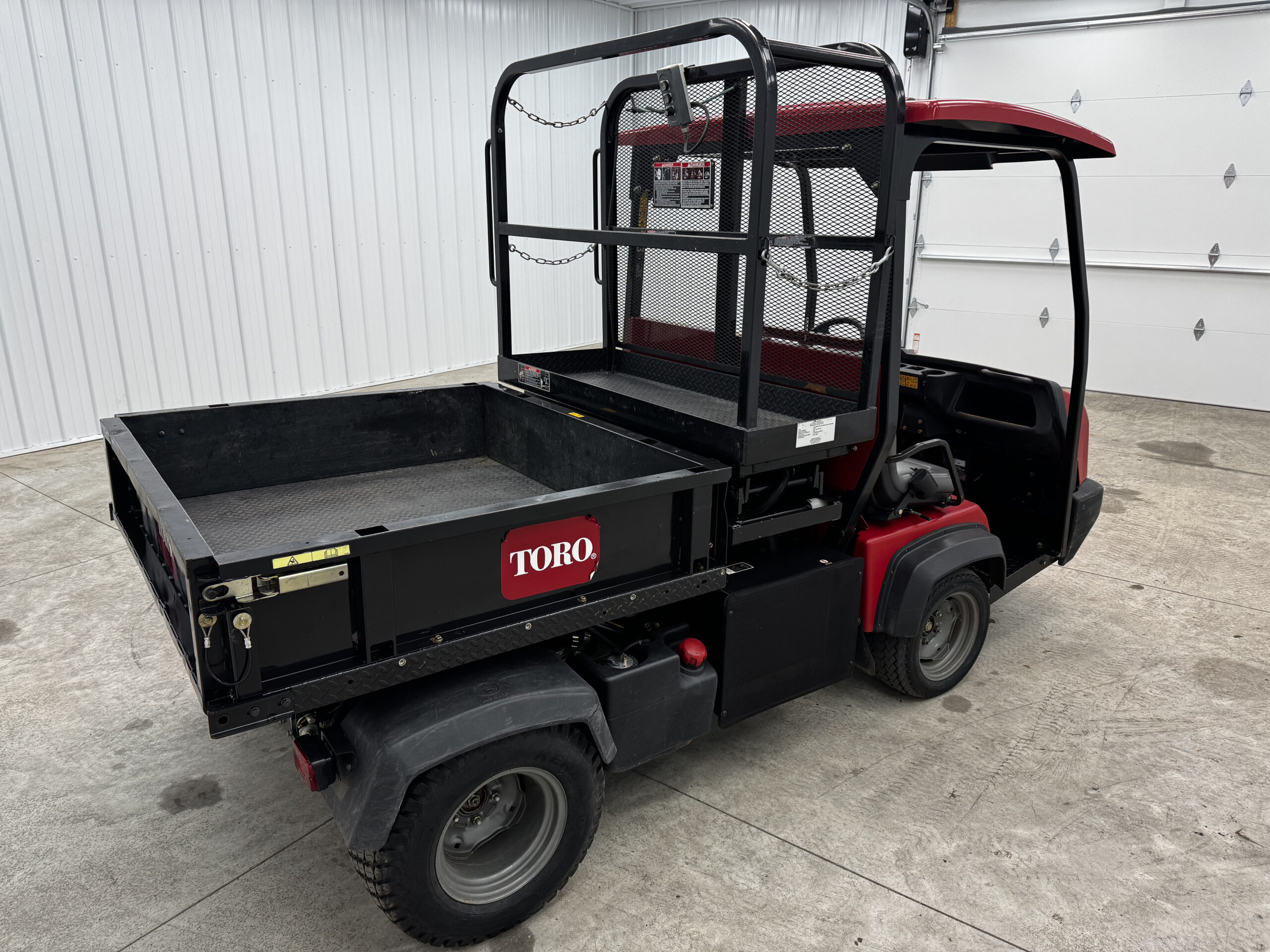 2016 Toro Workman HDX Gas Automatic Transmission w/ Scissor Lift Bed - Image 8