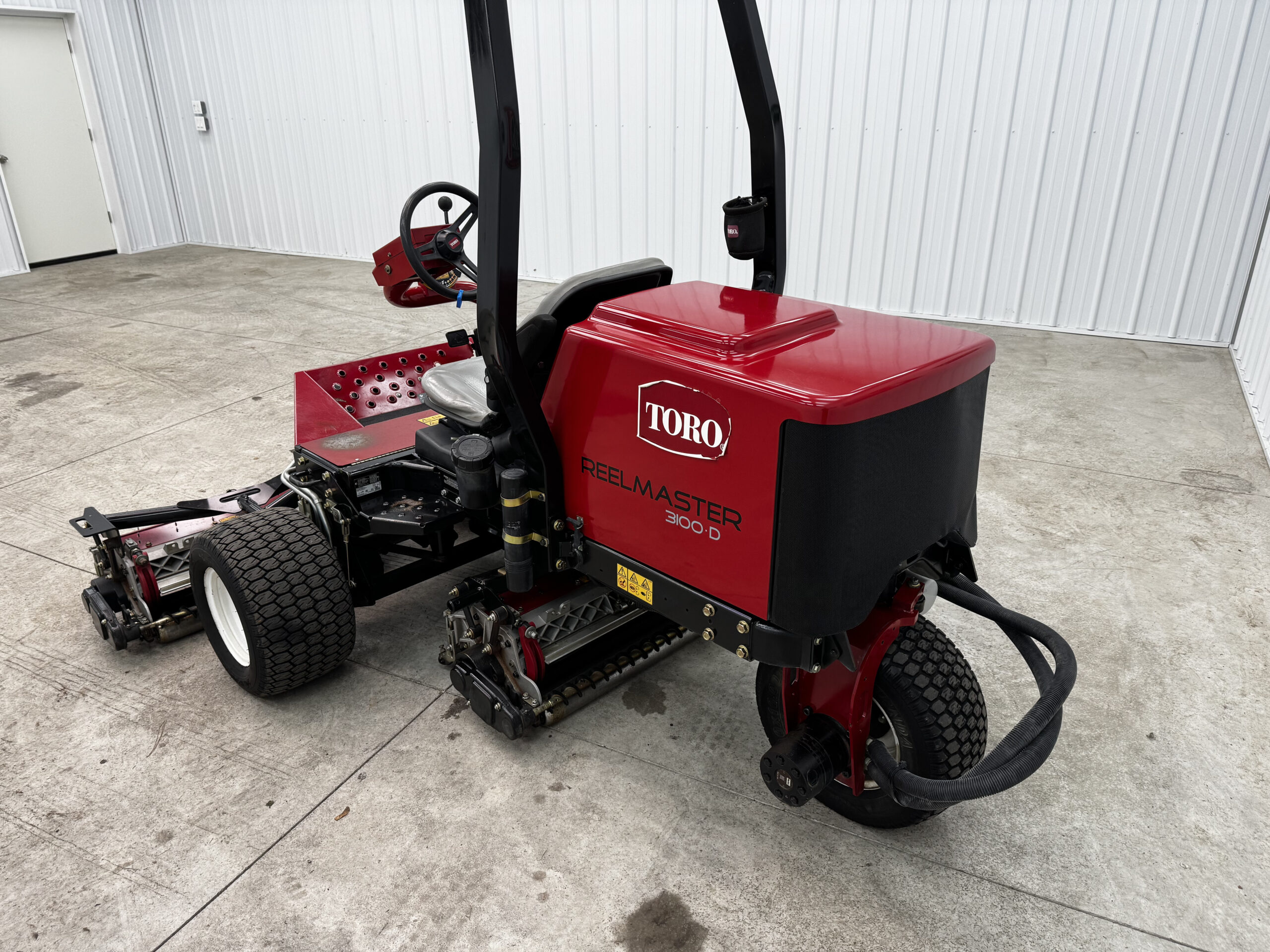 2018 Toro Reelmaster 3100 Diesel 3WD Sidewinder Triplex Mower - Image 6