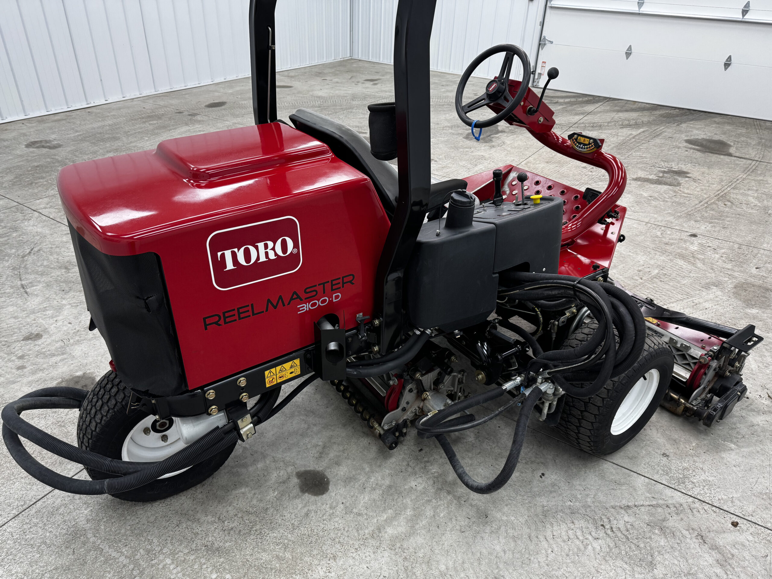 2018 Toro Reelmaster 3100 Diesel 3WD Sidewinder Triplex Mower - Image 6