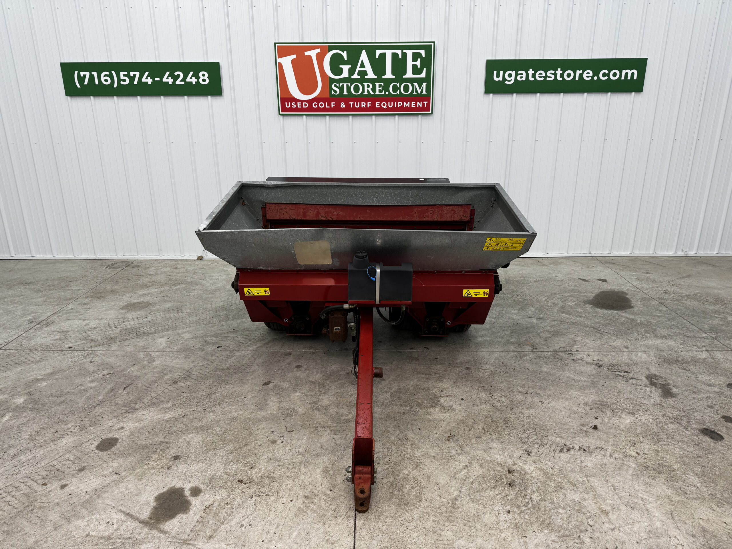 Toro Top Dresser 2500 Pull Behind Turf and Field Top Dresser