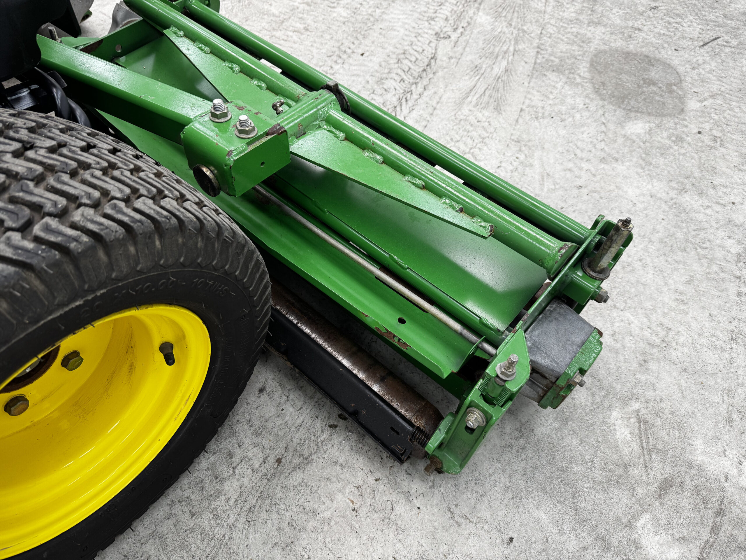 2010 2653B Trim Slope Surrounds Reel Mower - John Deere - Image 7