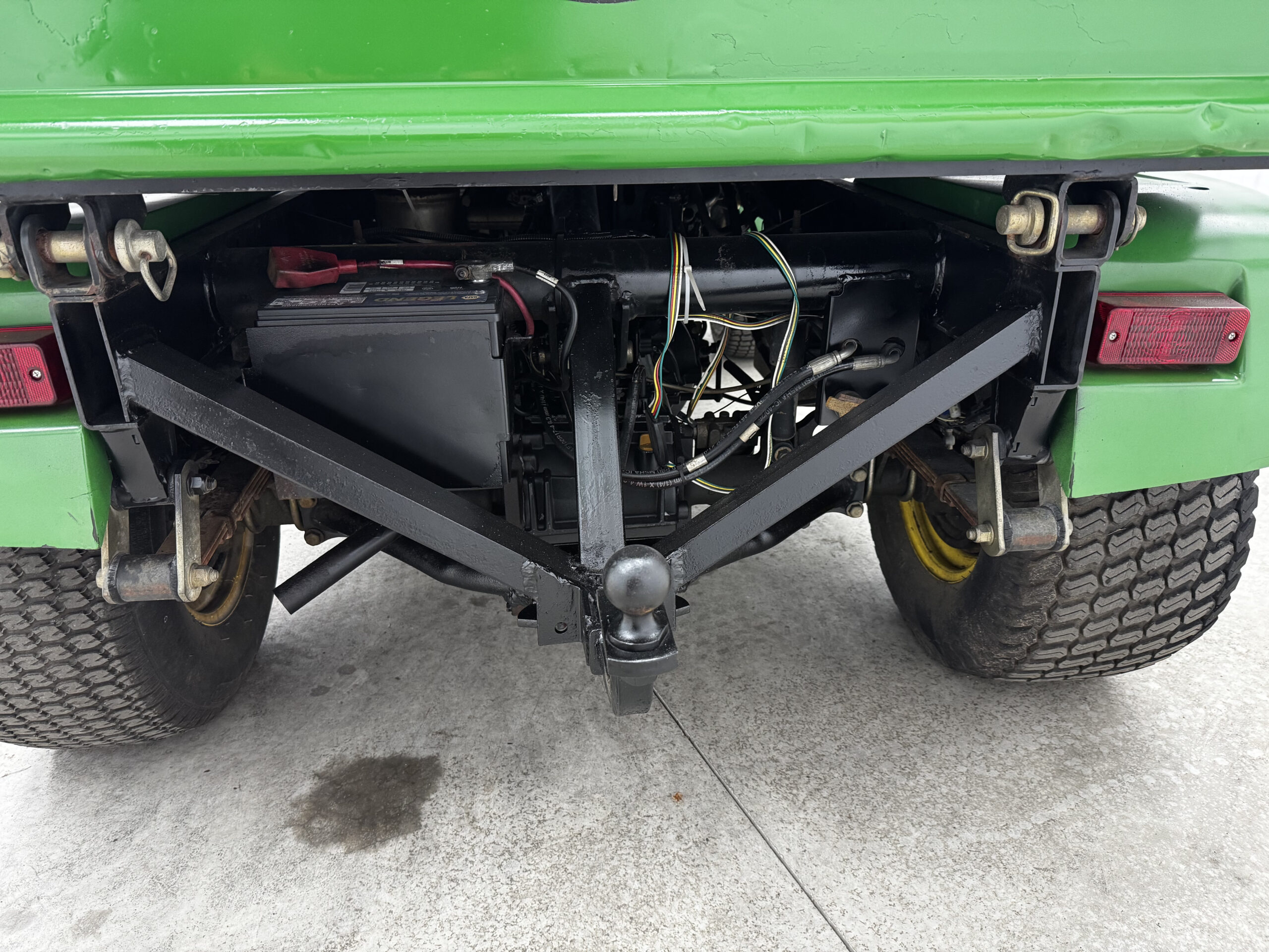 Pro Gator 2030A Diesel 2WD w/ Aux Hydraulics - John Deere - Image 6