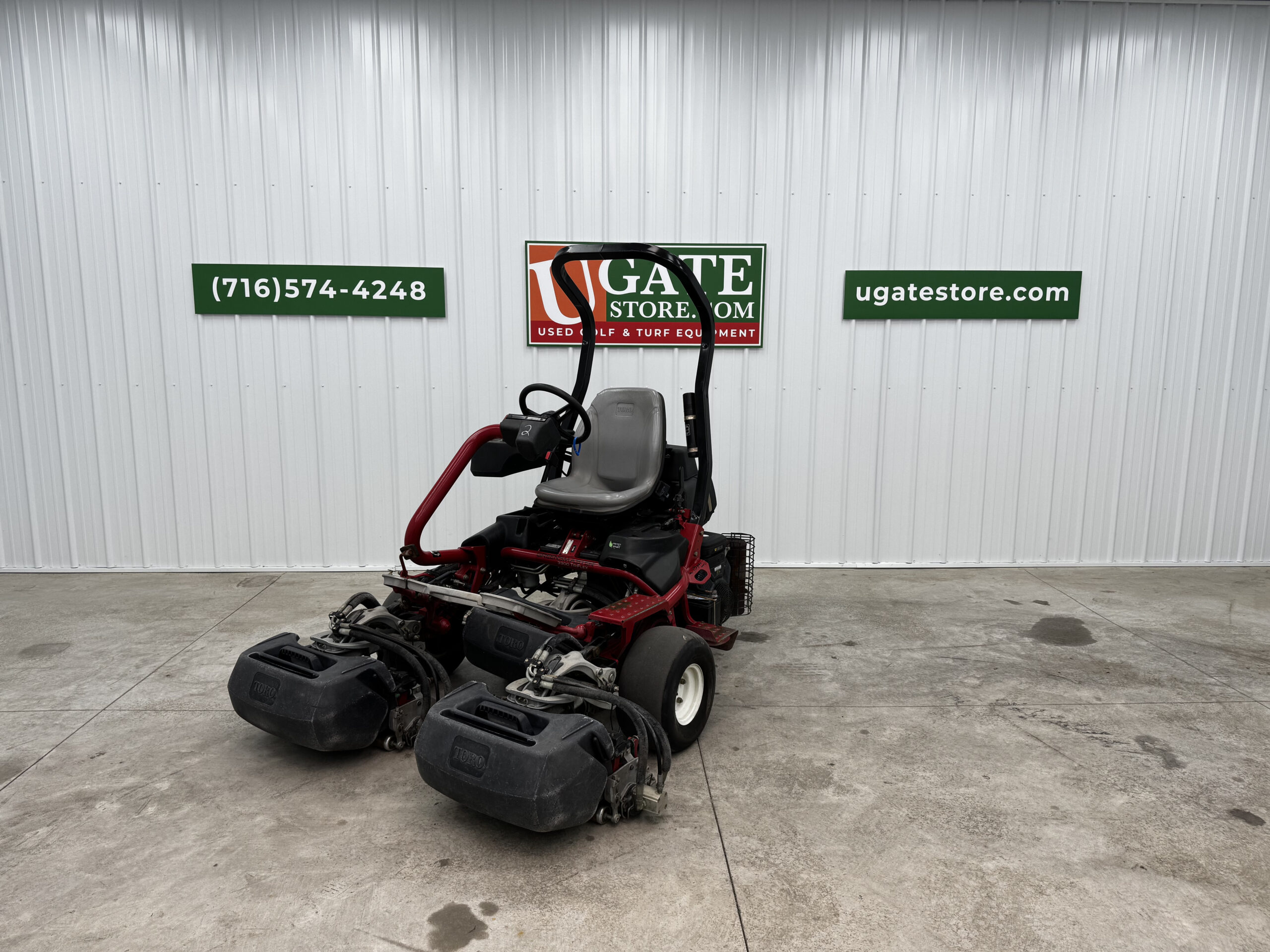 2013 Greensmaster Triflex 3300 Gas 2WD Greensmower - Toro