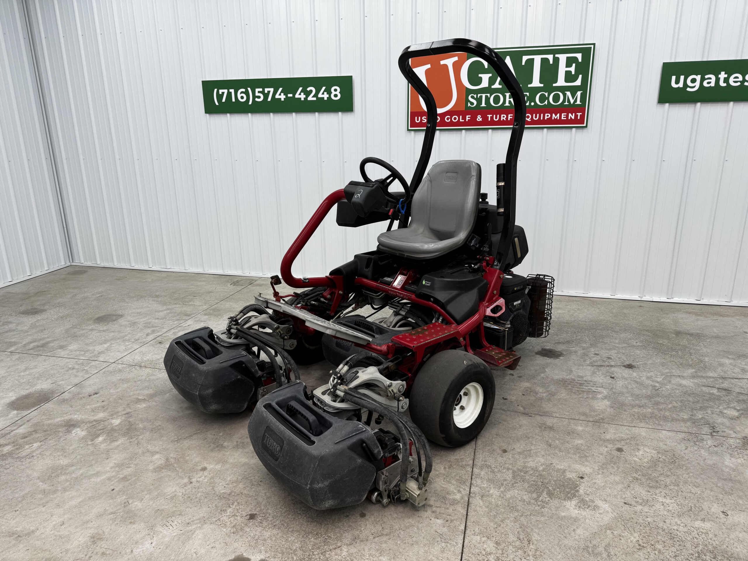 2013 Greensmaster Triflex 3300 Gas 2WD Greensmower - Toro - Image 2