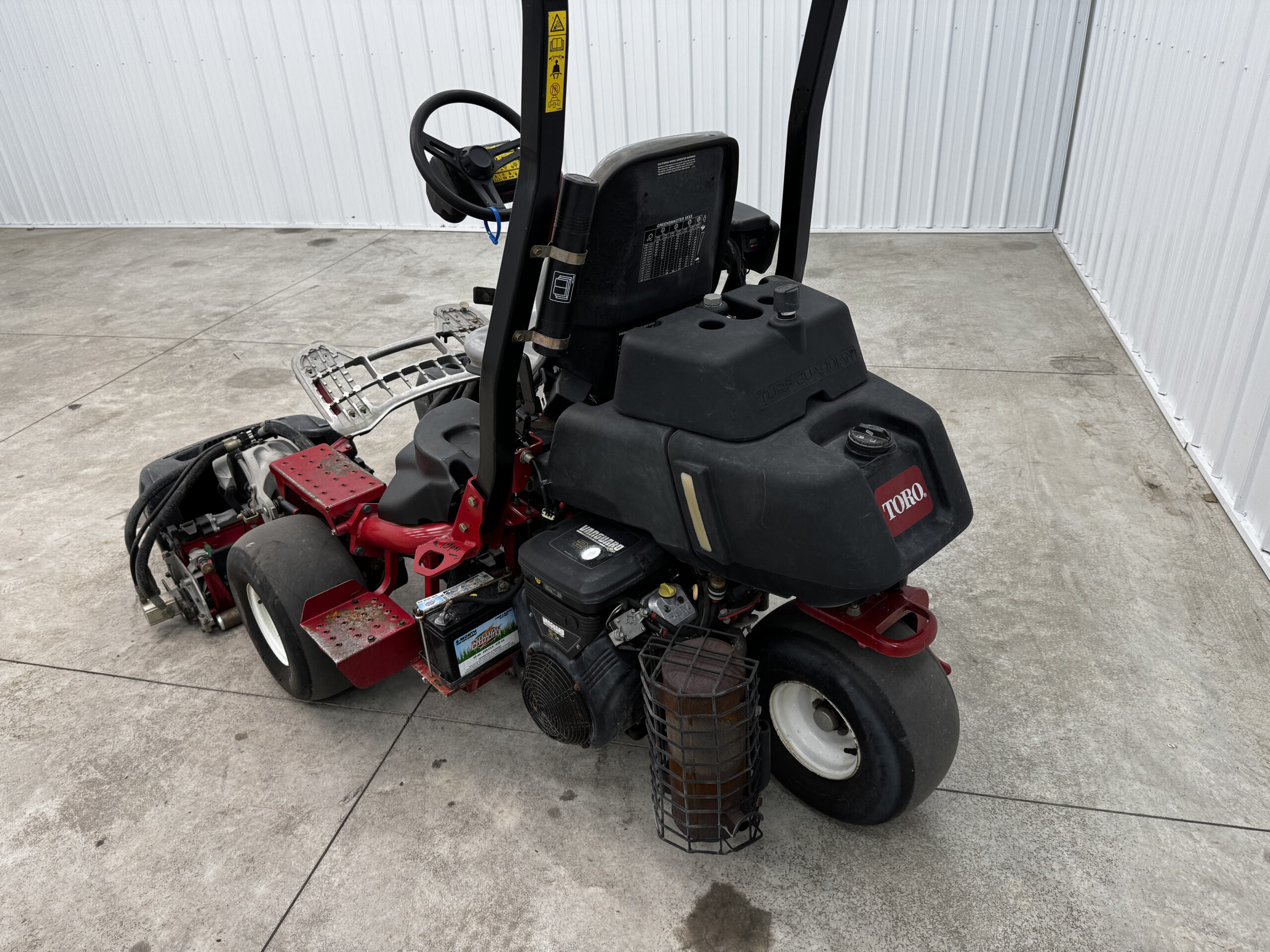 2013 Greensmaster Triflex 3300 Gas 2WD Greensmower - Toro - Image 6