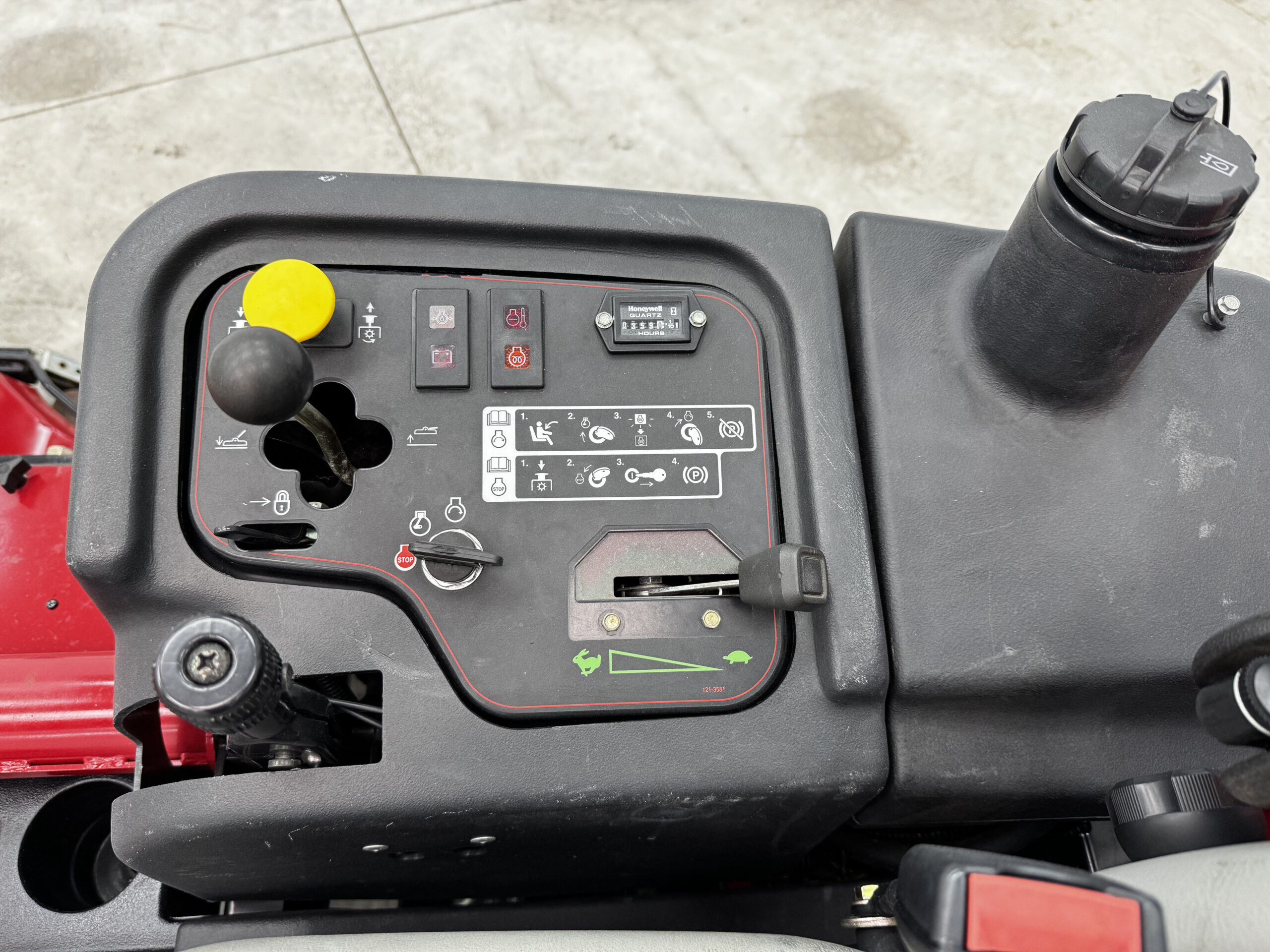 2015 Groundsmaster 3505 Diesel Contouring Rotary Mower - Toro - Image 7