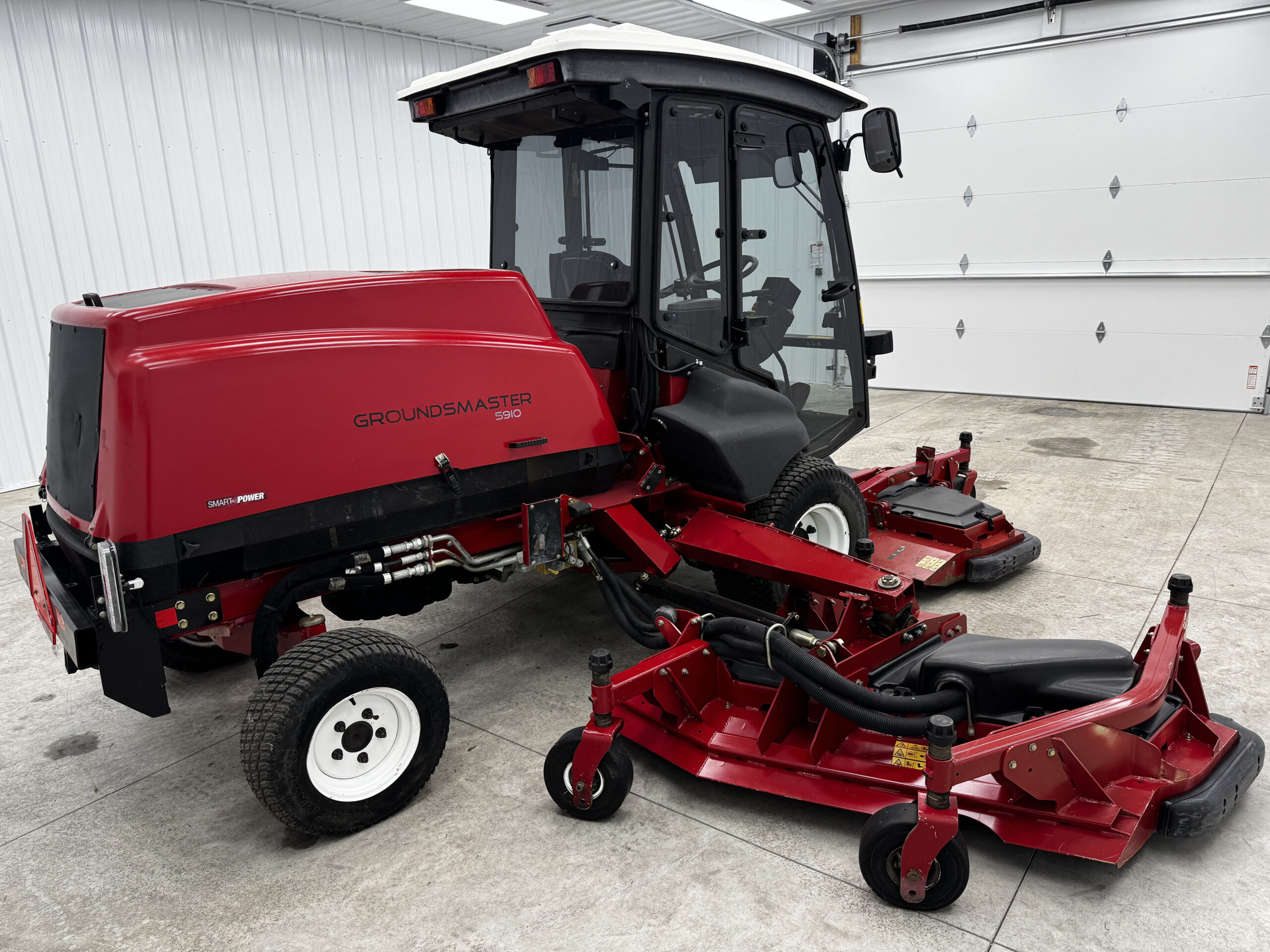 2017 Groundsmaster 5910 Diesel 4WD Climate Controlled Cab Wide Area Mower - Toro - Image 6