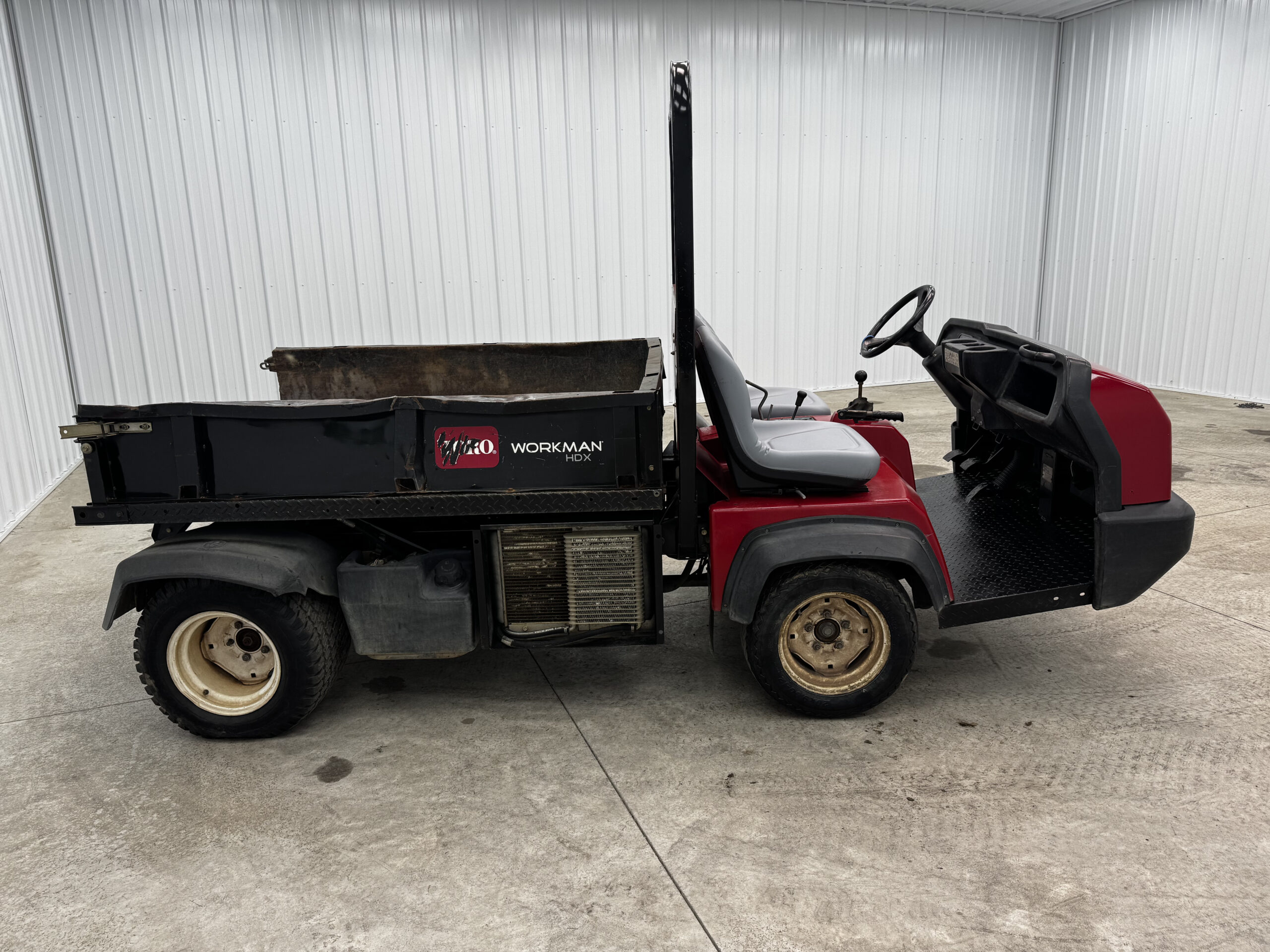 2013 Workman HDX Gas 2WD Utility Vehicle with Auxiliary Hydraulics - Toro - Image 5