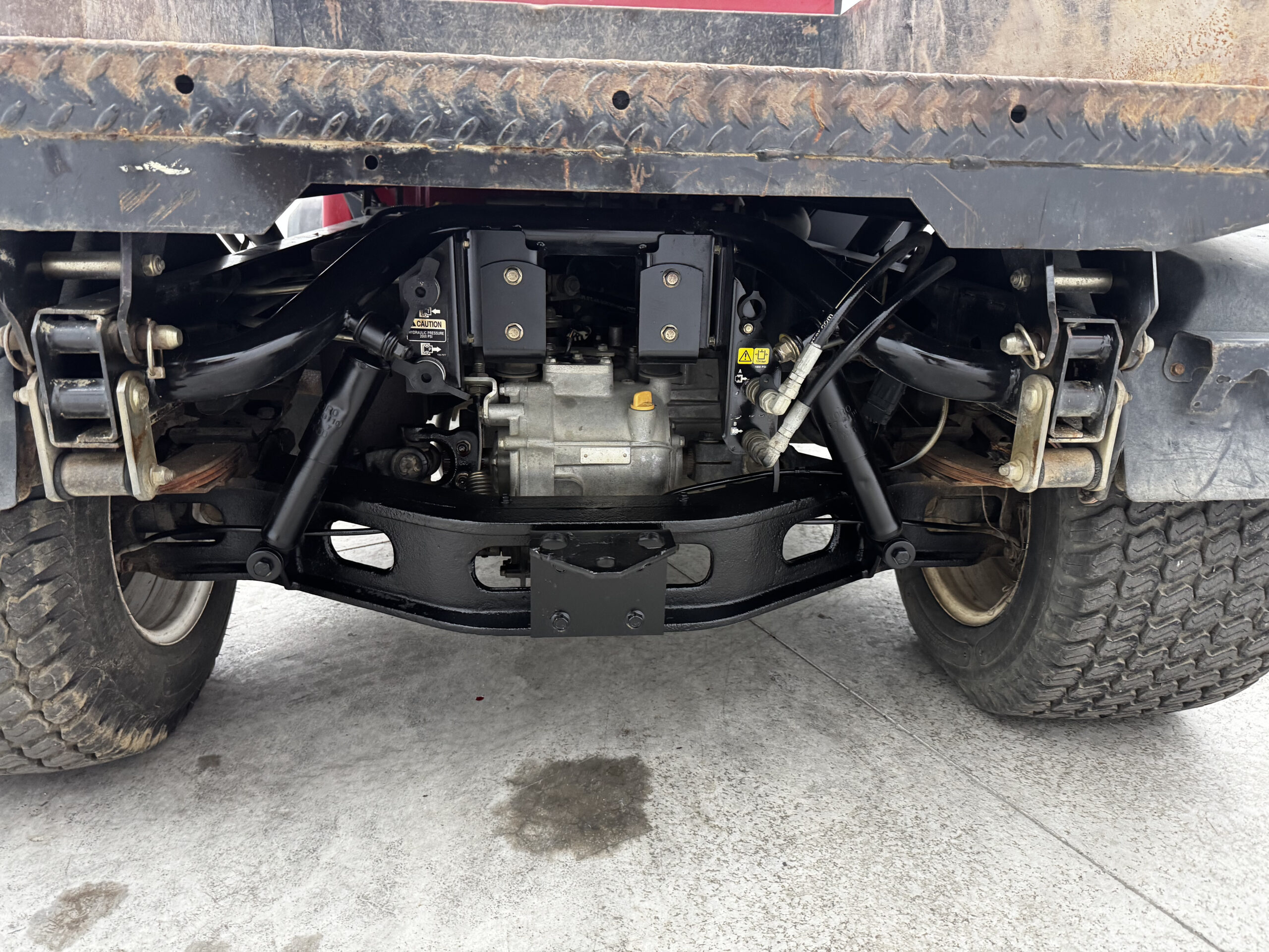 2013 Workman HDX Gas 2WD Utility Vehicle with Auxiliary Hydraulics - Toro - Image 6