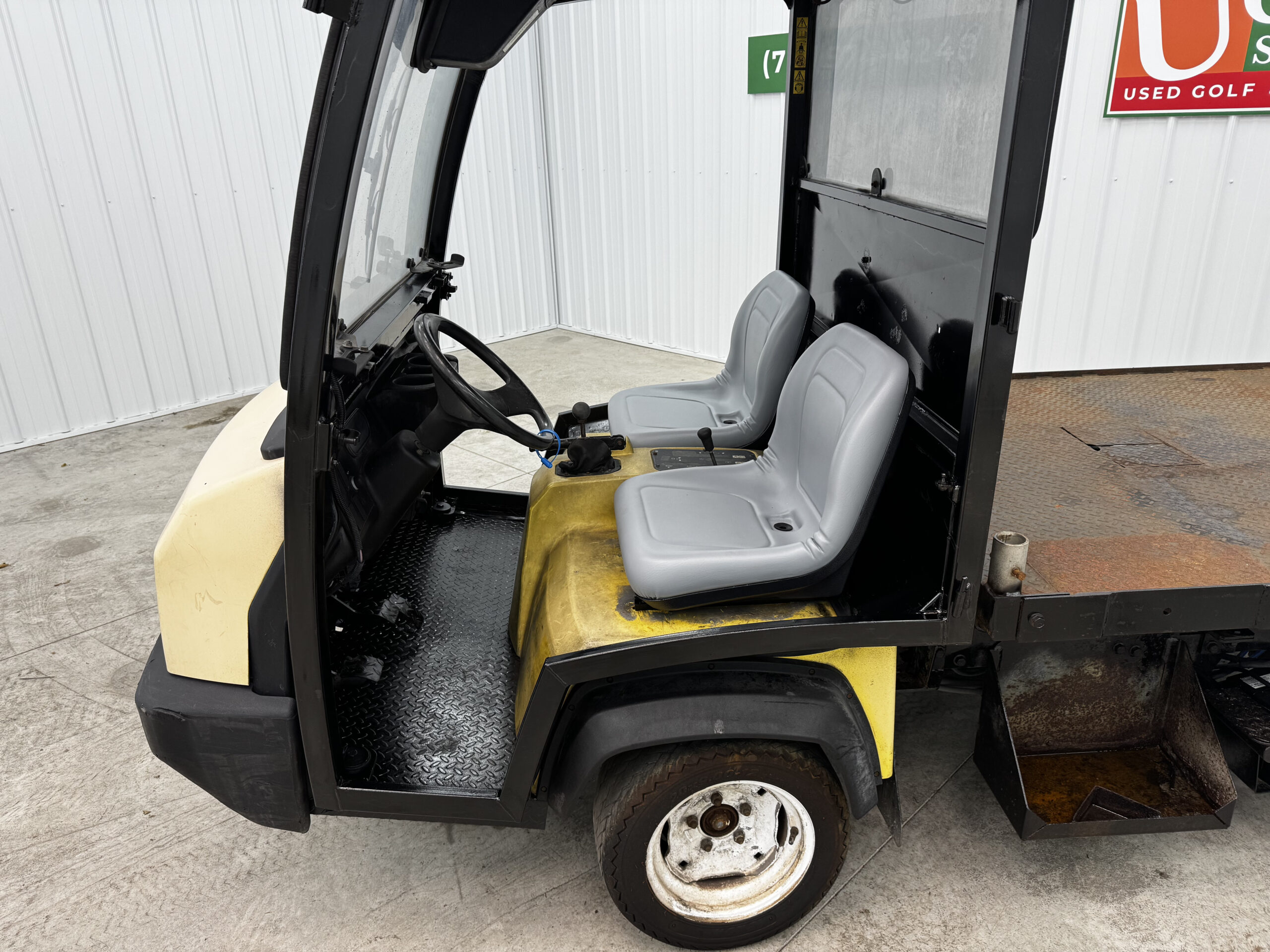 2012 Workman INDUSTRIAL HDX Diesel 2WD Fixed Flat Bed Utility Vehicle - Toro - Image 6