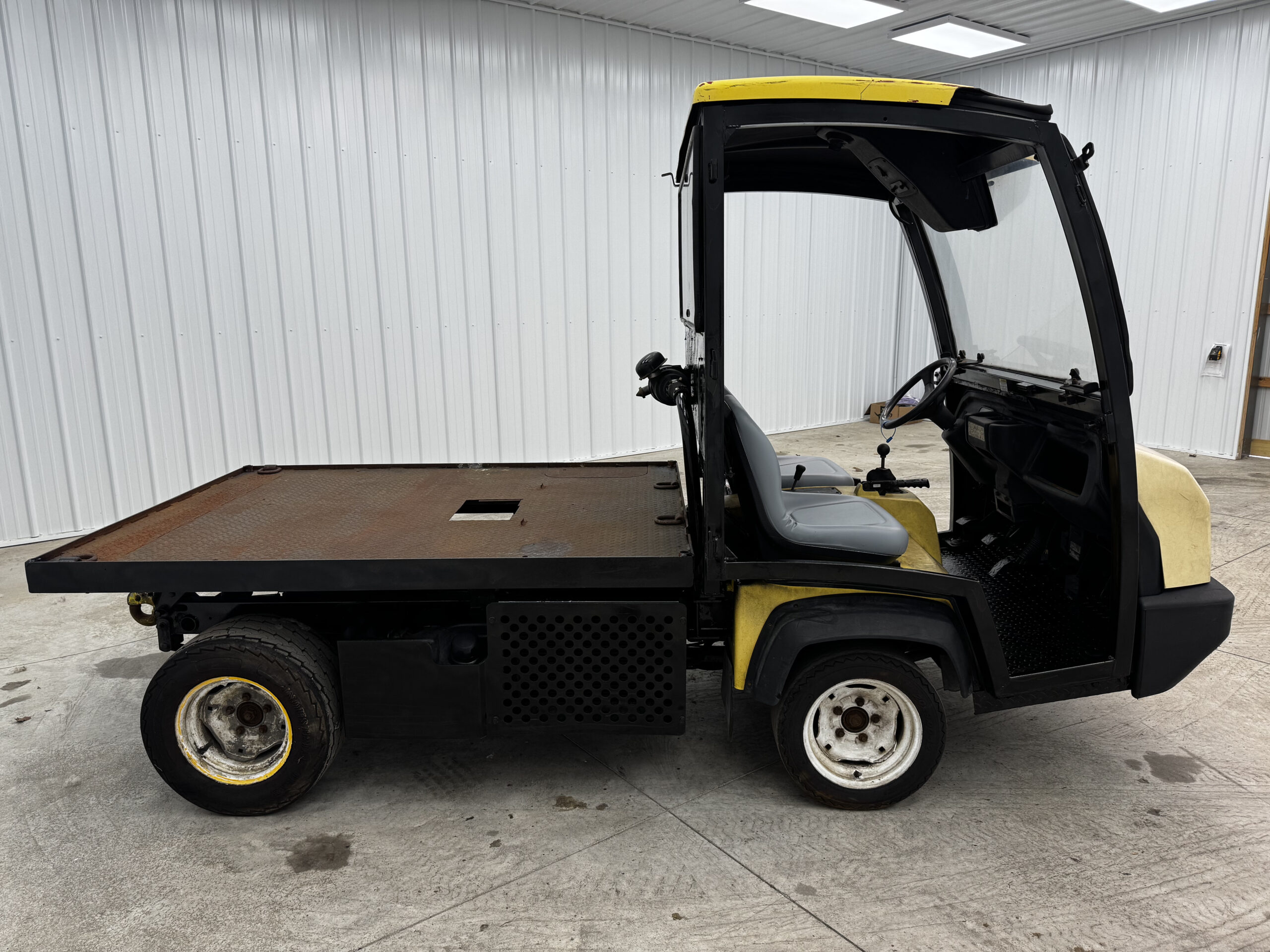 2012 Workman INDUSTRIAL HDX Diesel 2WD Fixed Flat Bed Utility Vehicle - Toro - Image 10