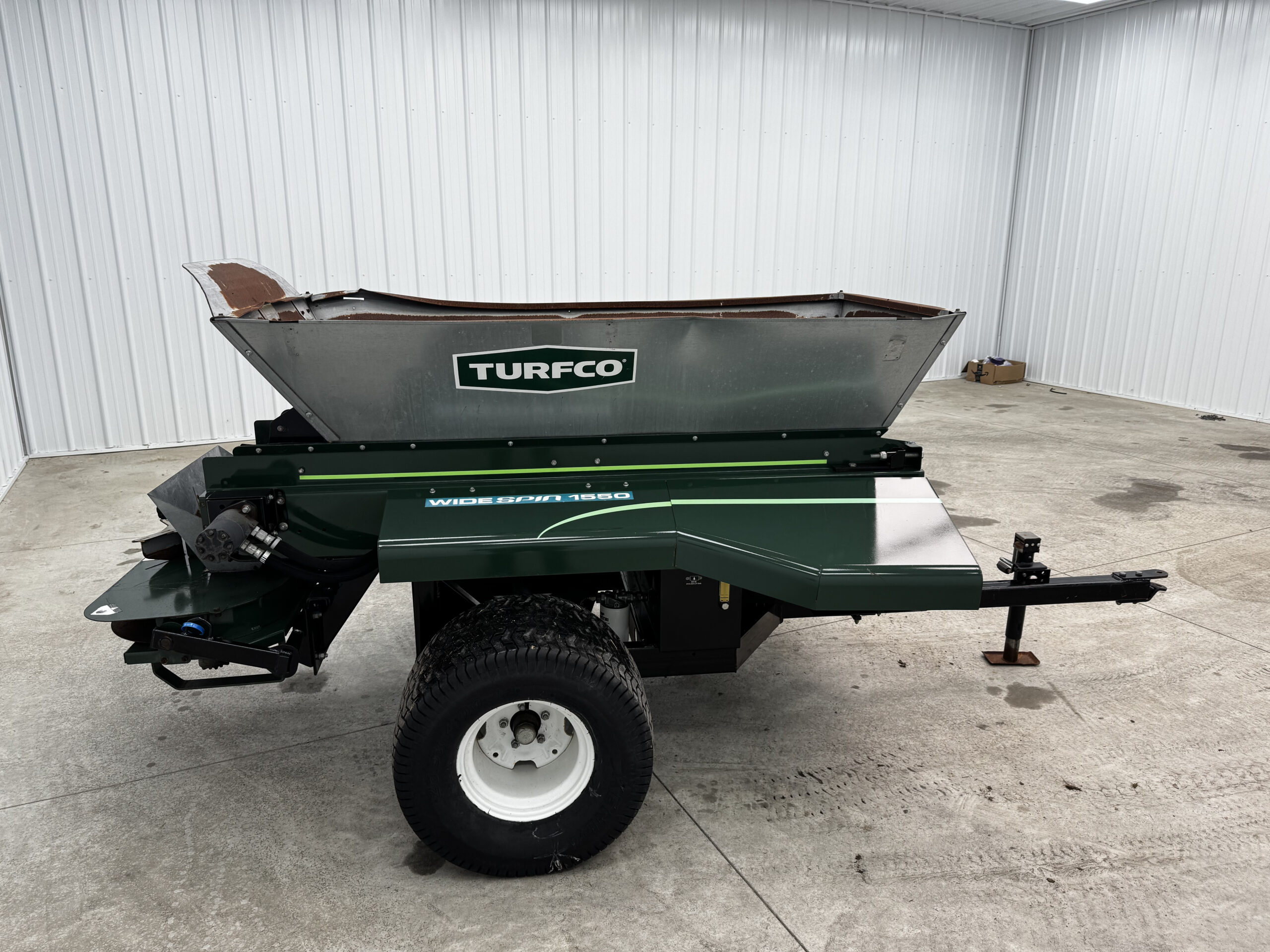 Widespin 1550 Pull Behind Top Dresser - turfco - Image 4