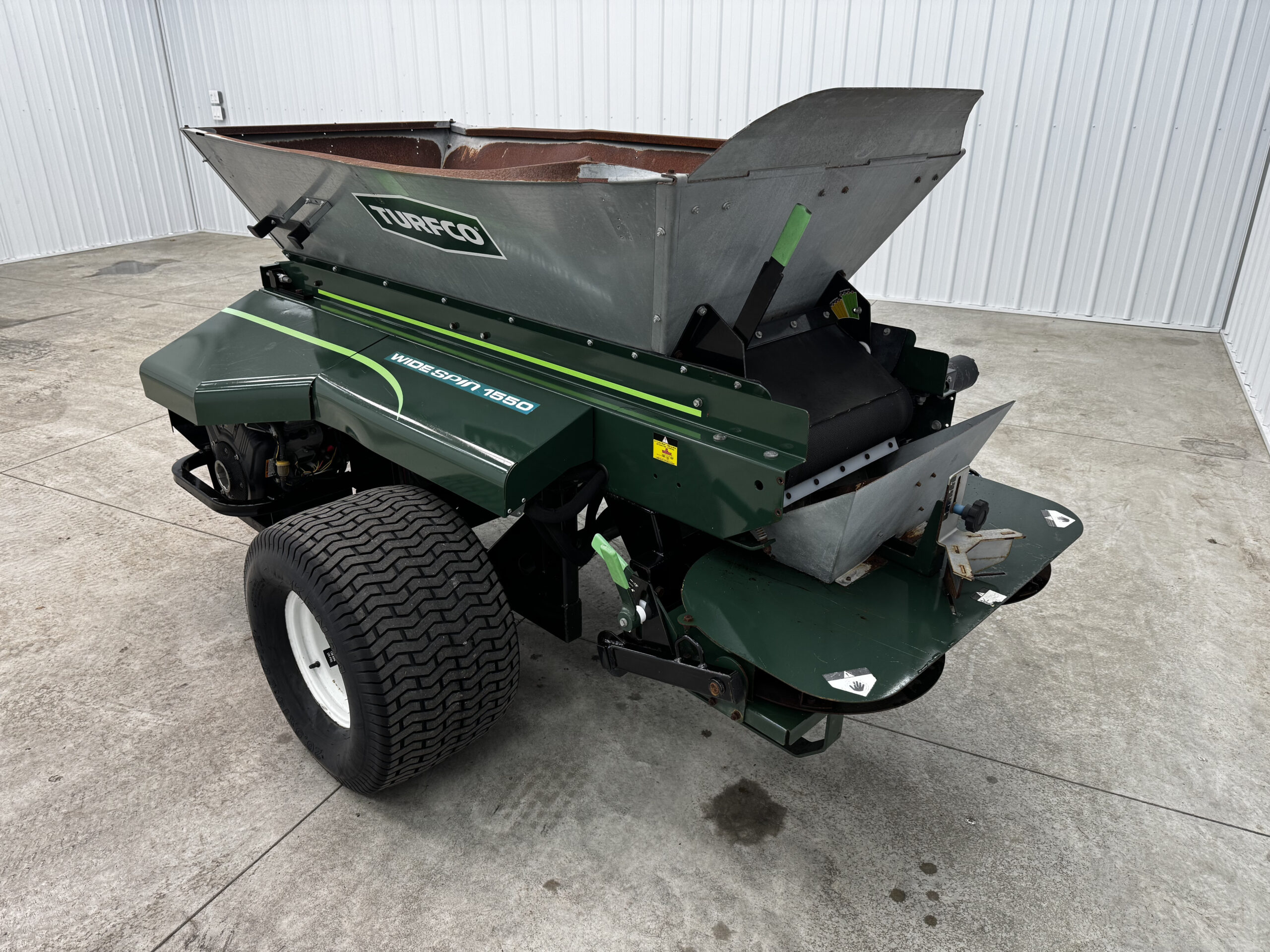 Widespin 1550 Pull Behind Top Dresser - turfco - Image 8