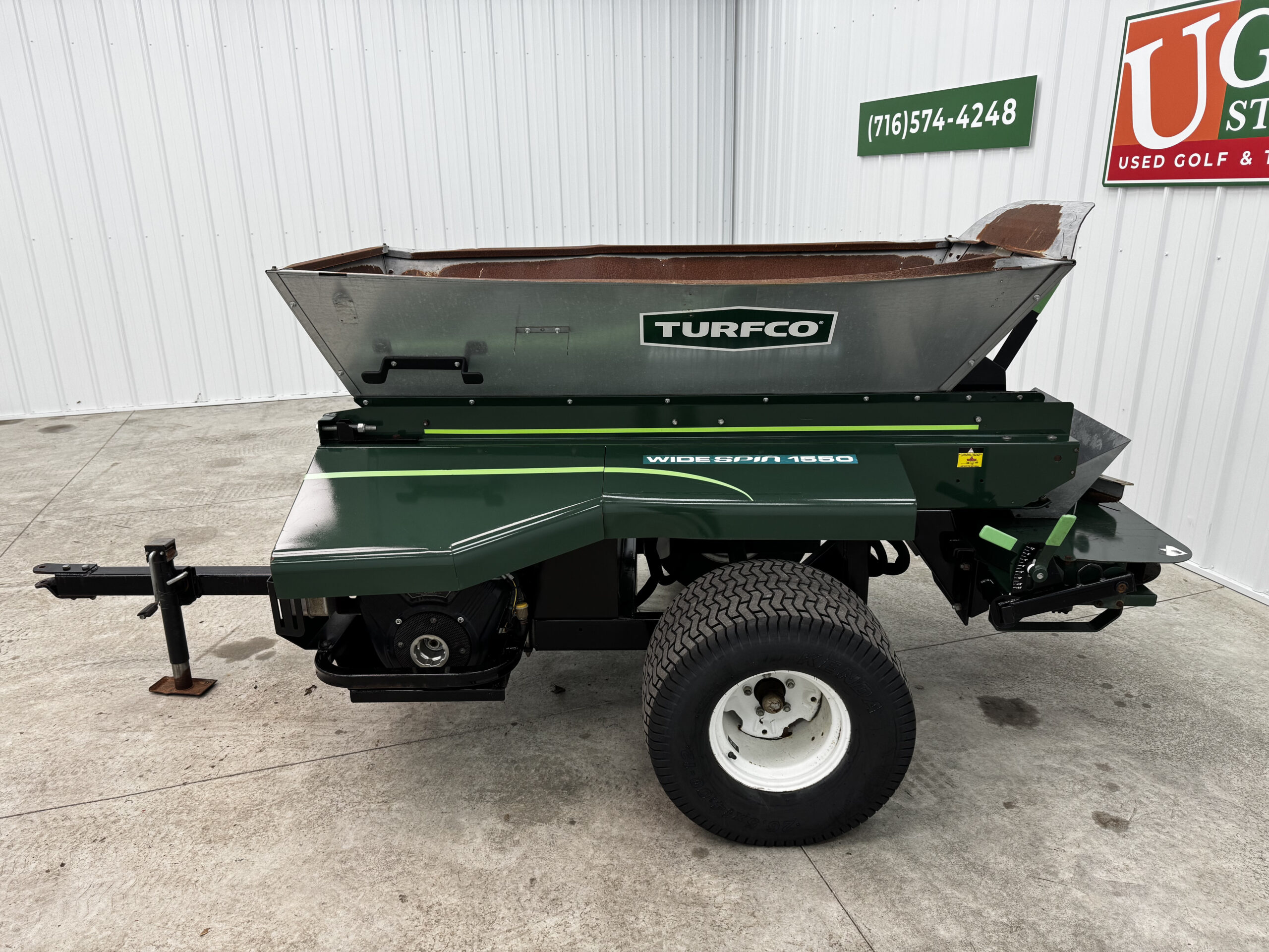 Widespin 1550 Pull Behind Top Dresser - turfco - Image 3