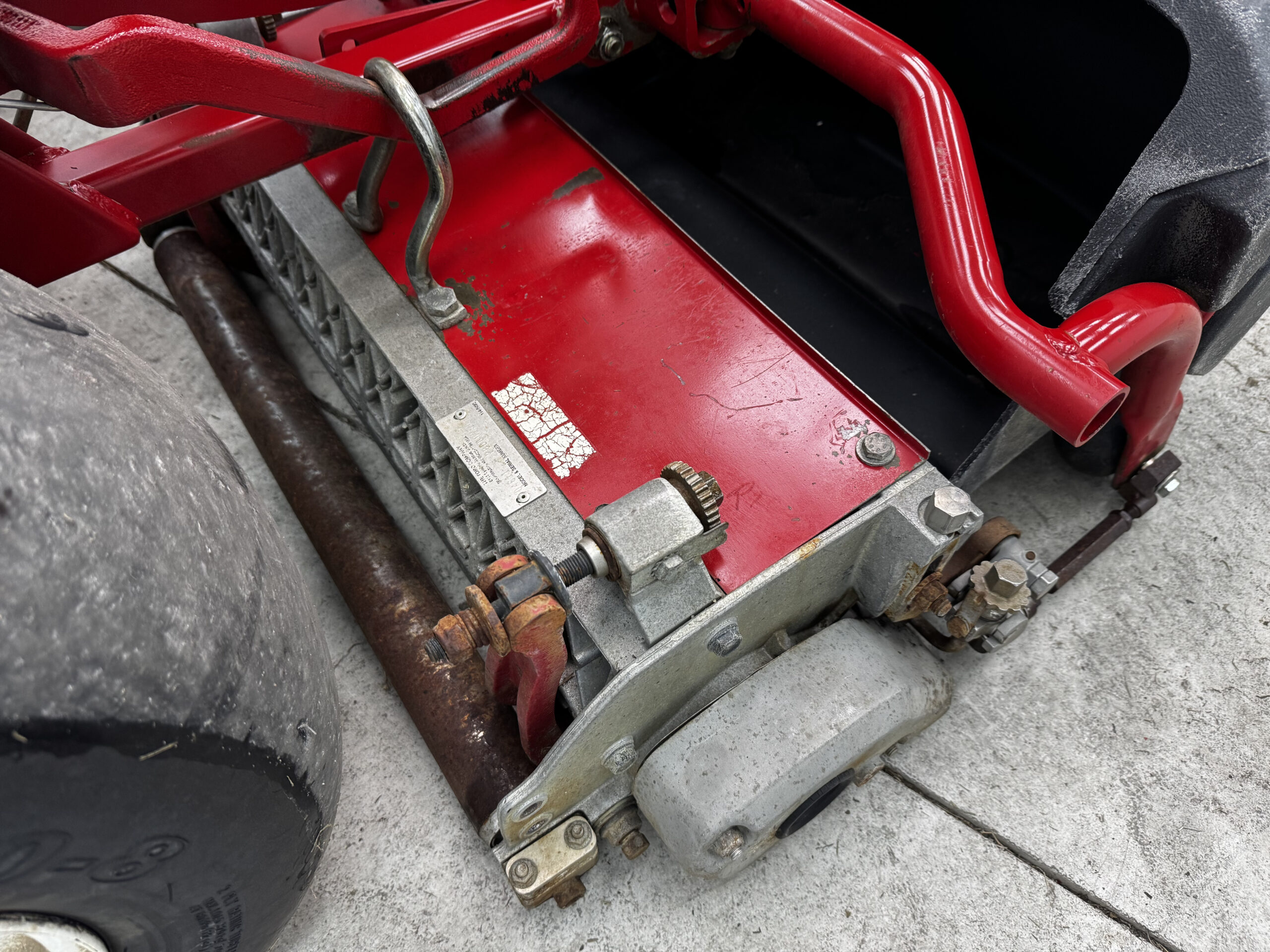 Toro Greensmaster 3250 Diesel 3WD Greensmower - Image 8
