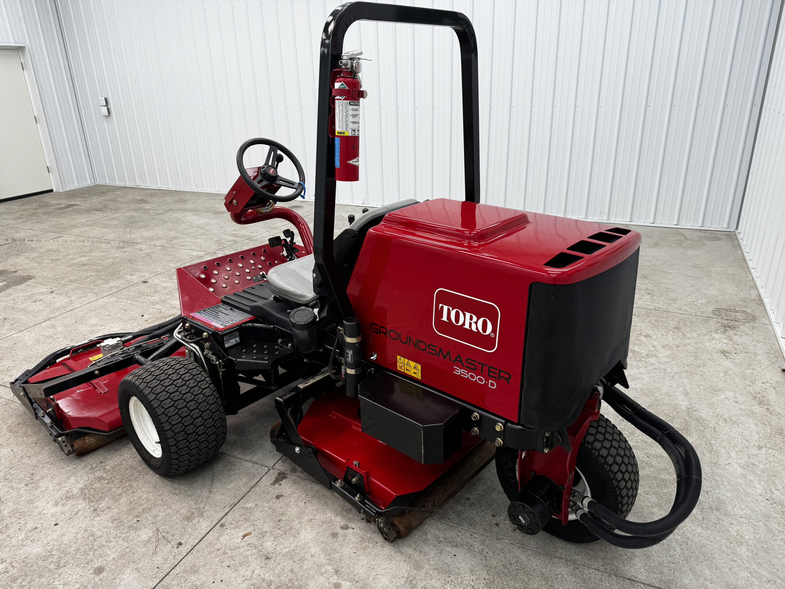 Toro Groundsmaster 3500 Sidewinder Diesel 3WD Contouring Mower - Image 5