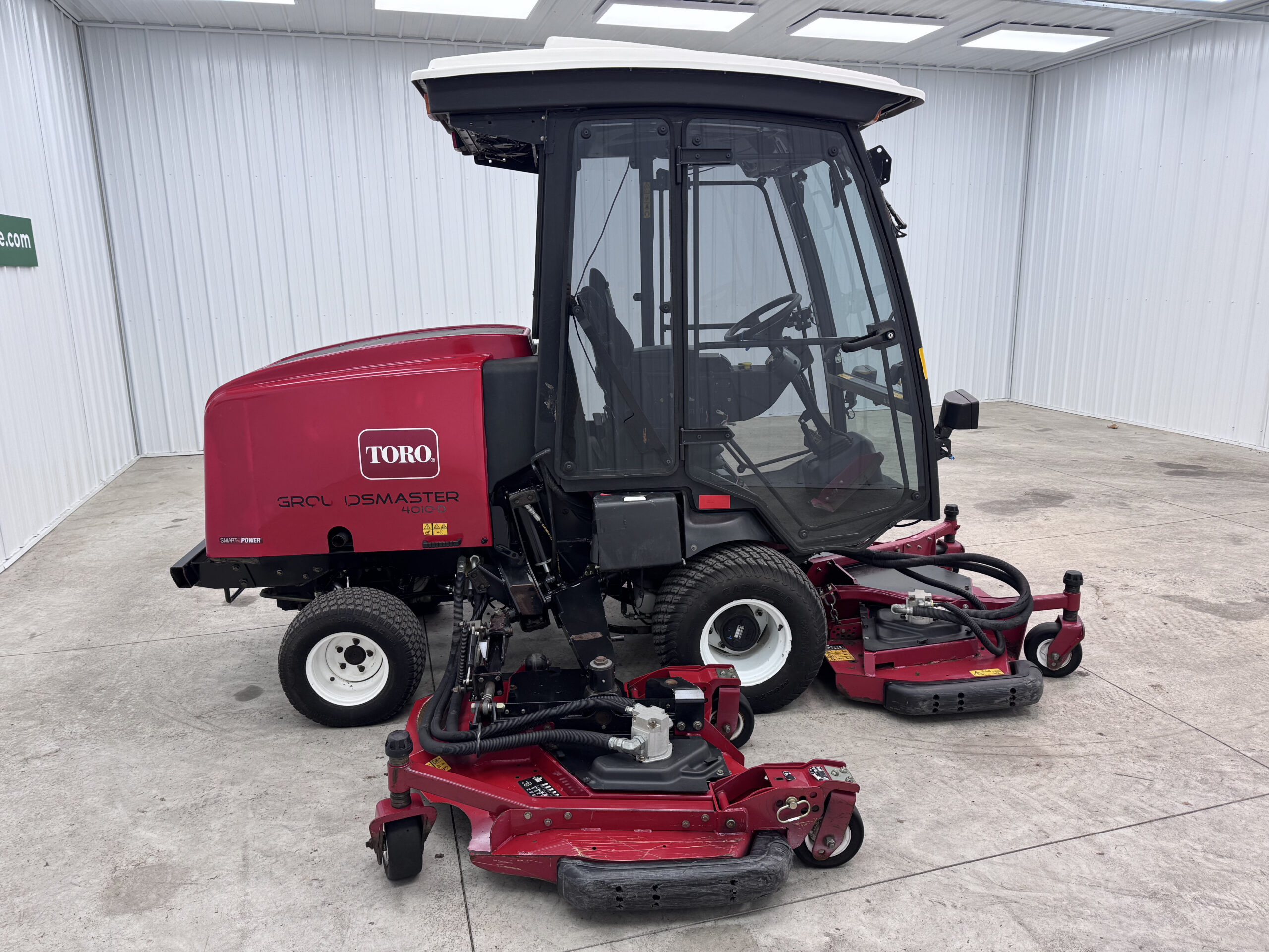 Toro Groundsmaster 4010 11ft Wide Area Mower w/ Conditioned Cab - Image 5