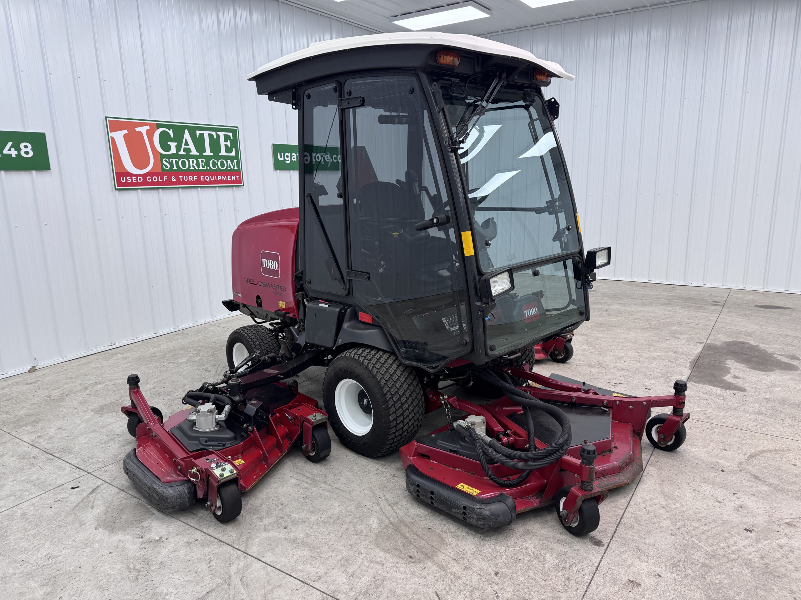 Toro Groundsmaster 4010 11ft Wide Area Mower w/ Conditioned Cab - Image 2