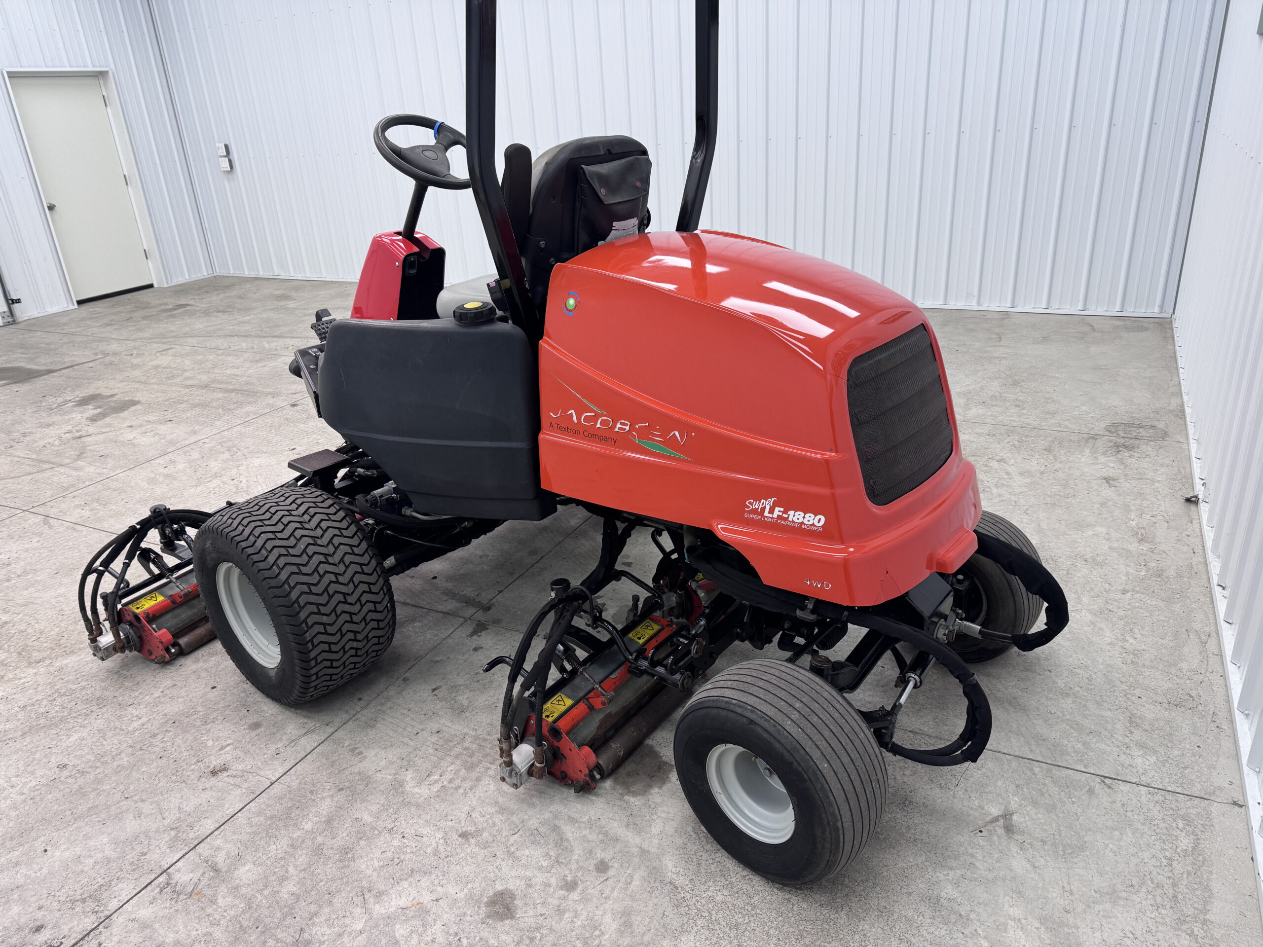 Jacobsen LF 1880 Diesel 4WD Fairway Mower - Image 5