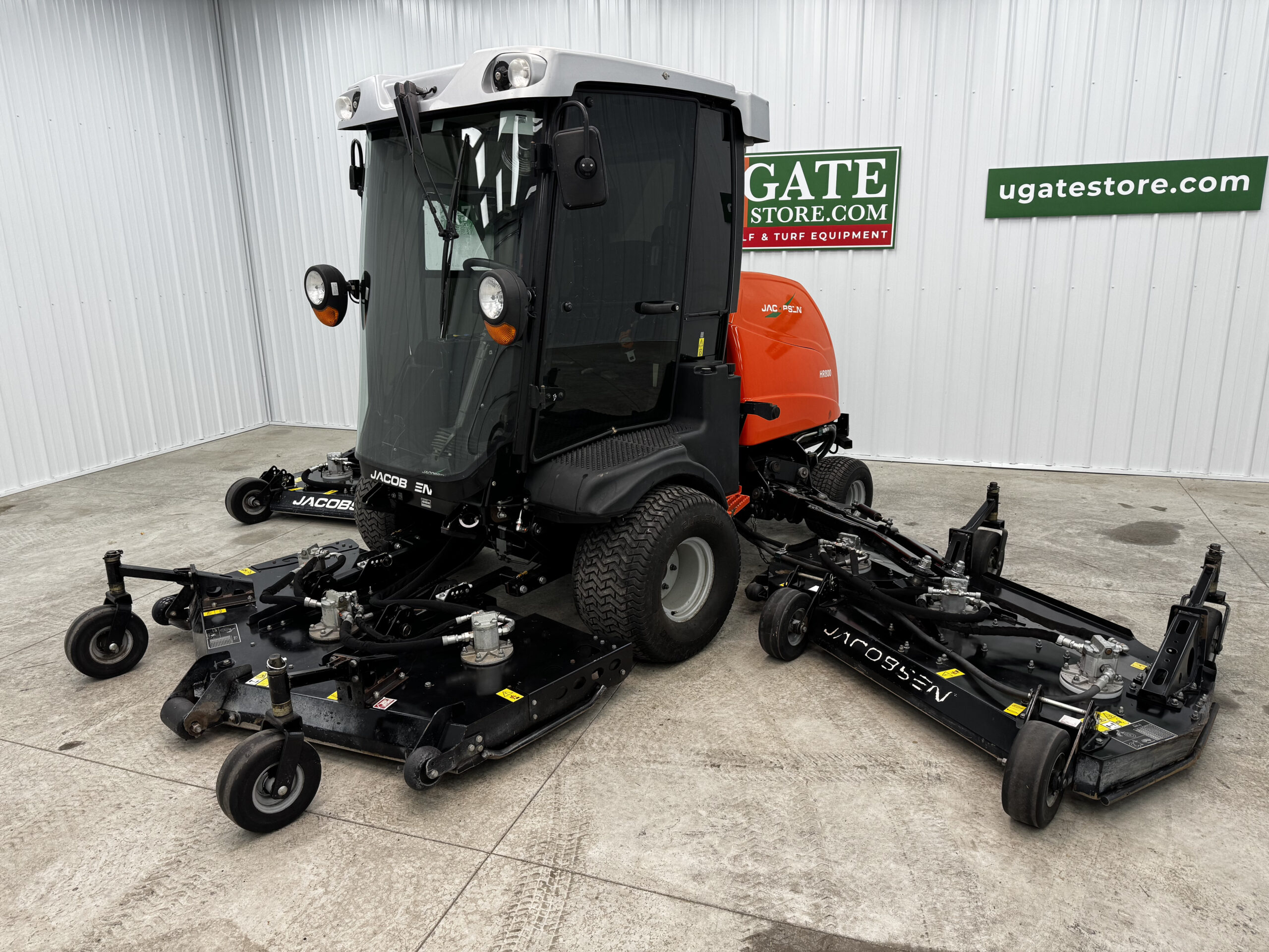 Jacobsen HR800 Diesel 4WD Climate Controlled Cab Wide Area Mower - Image 3