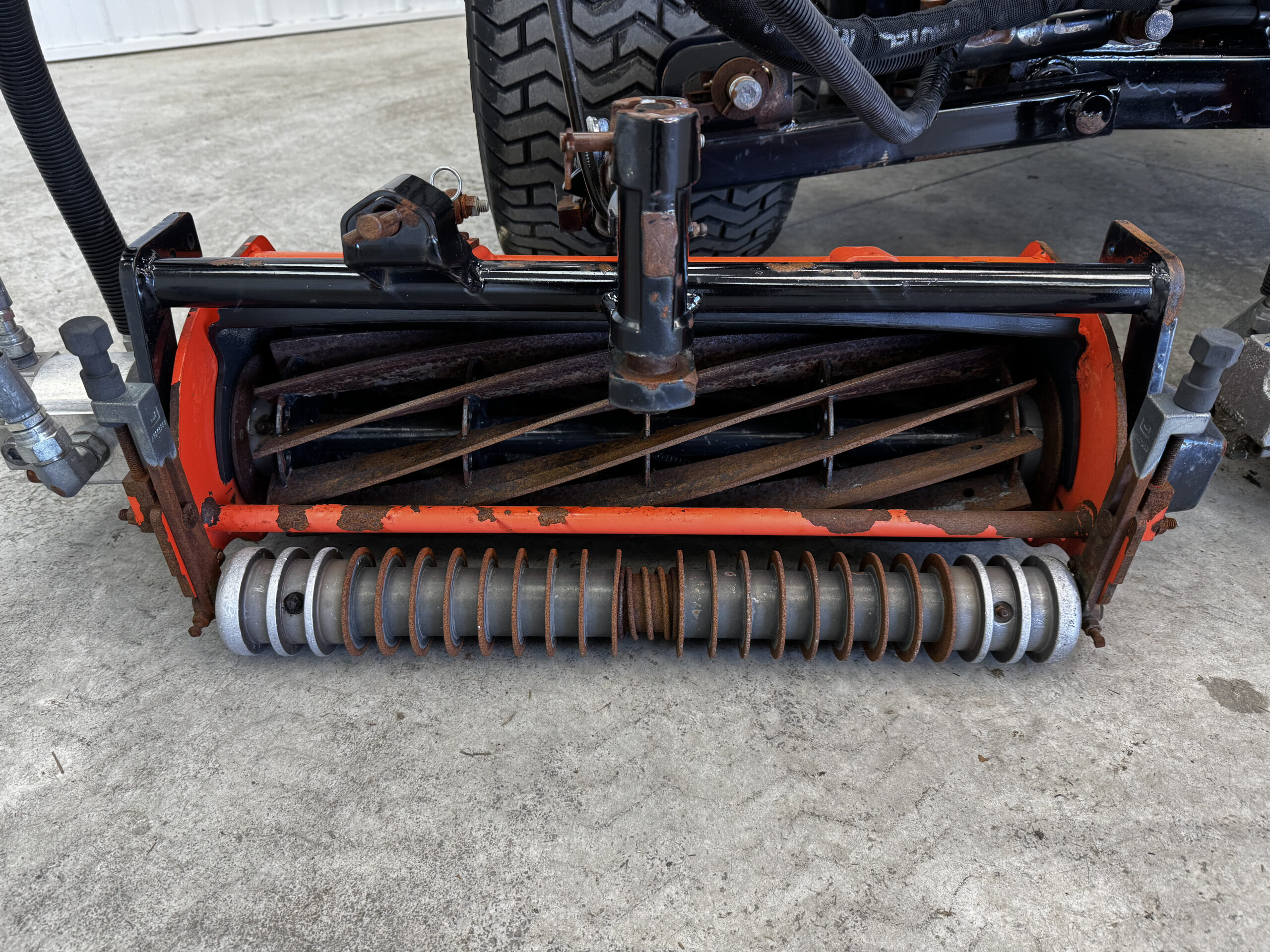 2016 LF 550 Diesel 4WD Fairway Mower - Jacobsen - Image 2