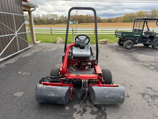 2013 Greensmaster 3150 Gas 2WD Greens Mower - Toro - Image 2