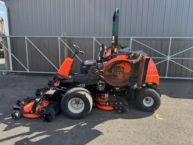 2014 AR722 Diesel 4WD Contour Rotary Mower - Jacobsen - Image 2