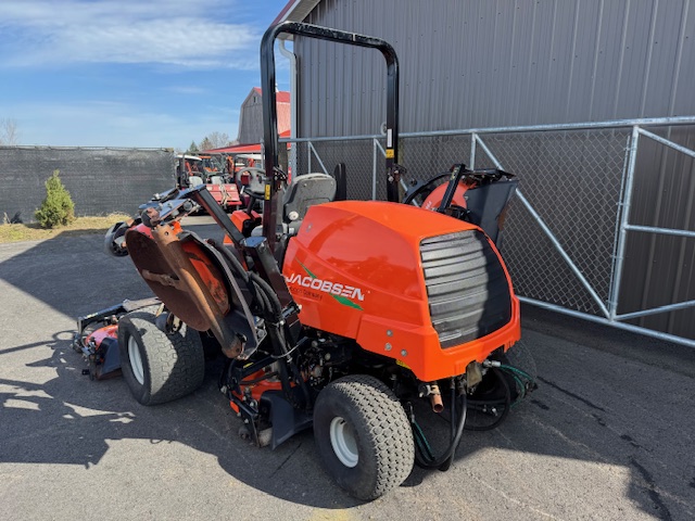 2014 AR722 Diesel 4WD Contour Rotary Mower - Jacobsen - Image 3