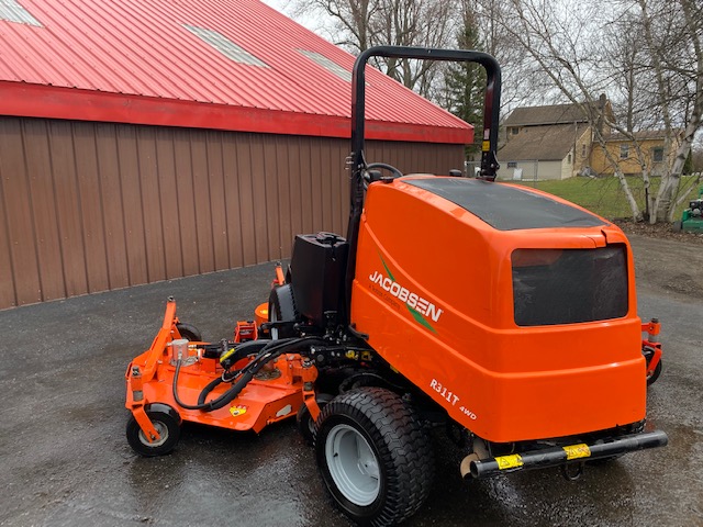 2014 R311T Diesel 4WD Wide Area Mower - Jacobsen - Image 12