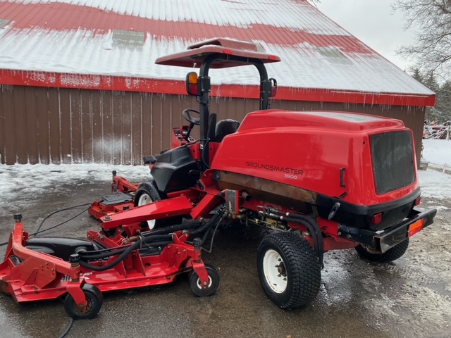 2012 Groundsmaster 5900 Diesel 4WD Wide Area Mower - Toro - Image 4