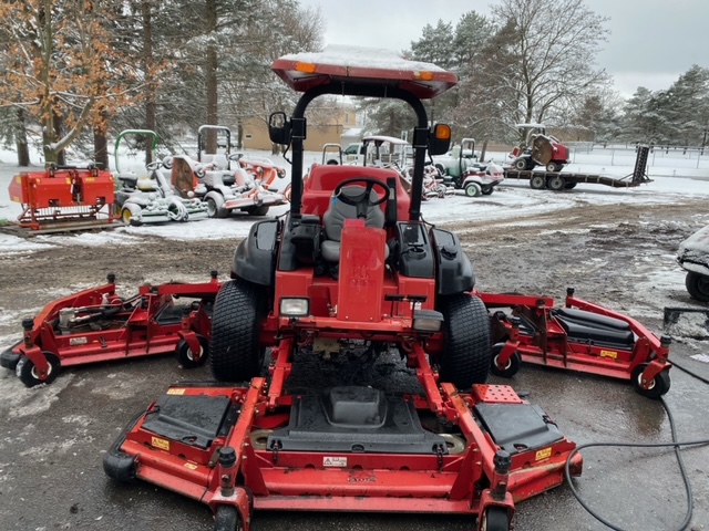 2012 Groundsmaster 5900 Diesel 4WD Wide Area Mower - Toro - Image 6