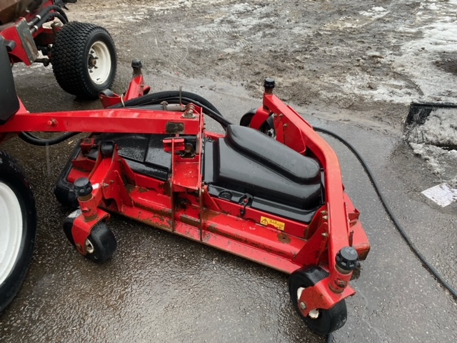 2012 Groundsmaster 5900 Diesel 4WD Wide Area Mower - Toro - Image 8