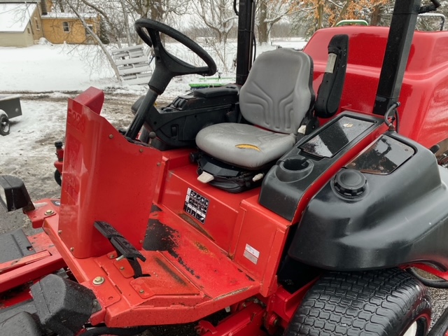 2012 Groundsmaster 5900 Diesel 4WD Wide Area Mower - Toro - Image 9