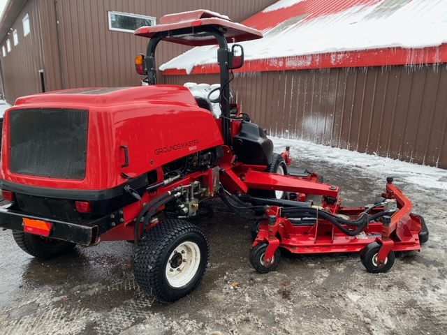 2012 Groundsmaster 5900 Diesel 4WD Wide Area Mower - Toro - Image 11