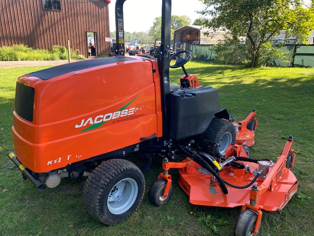 2015 R311T Diesel 4WD Wide Area Mower - Jacobsen - Image 5