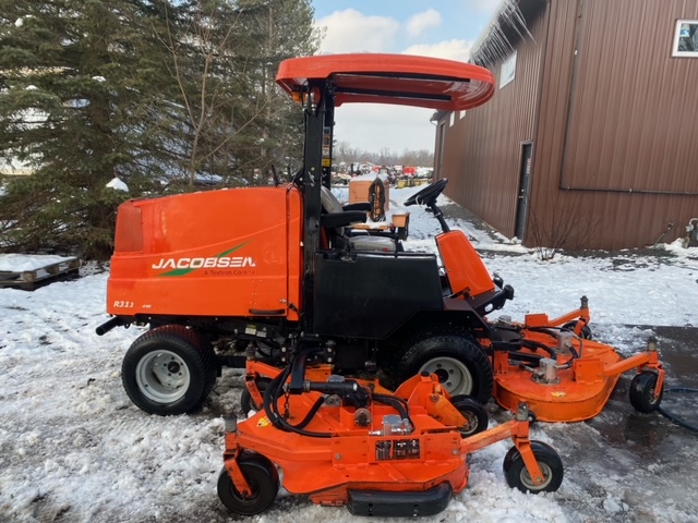 2015 R311T Diesel 4WD Wide Area Mower - Jacobsen