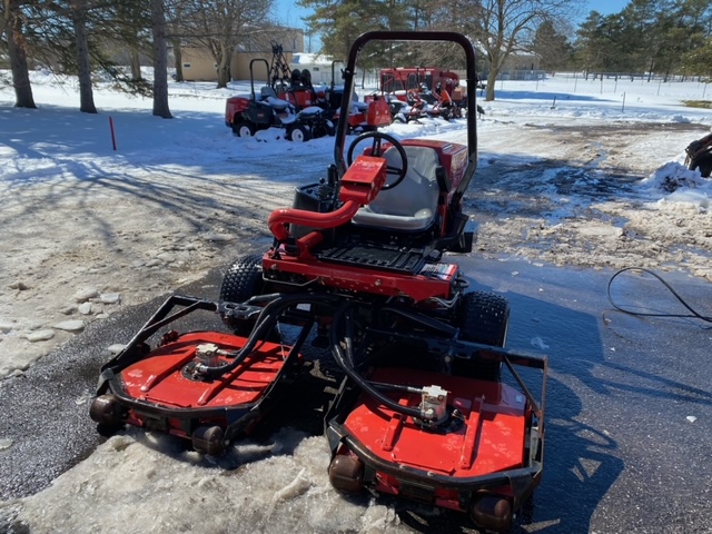 2010 Groundsmaster 3505 Diesel 2WD Contouring Rotary Mower - Toro - Image 2