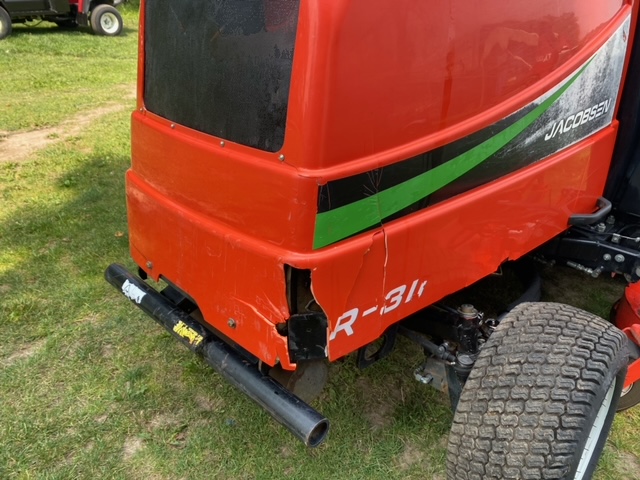 2011 R311T Diesel 4WD Wide Area Mower - Jacobsen - Image 10