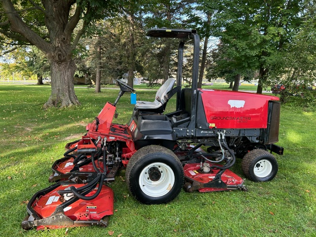 2006 Groundsmaster 4500 Diesel 4WD Contouring Mower - Toro - Image 2