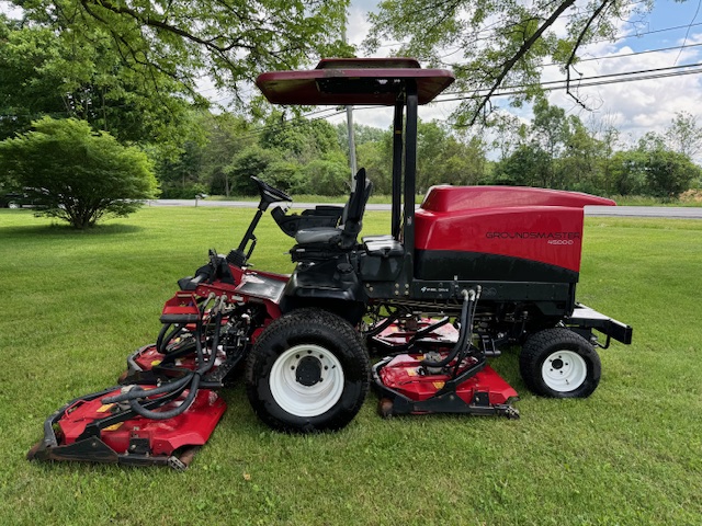 2014 Groundsmaster 4500 Diesel 4WD Contouring Mower - Toro - Image 2
