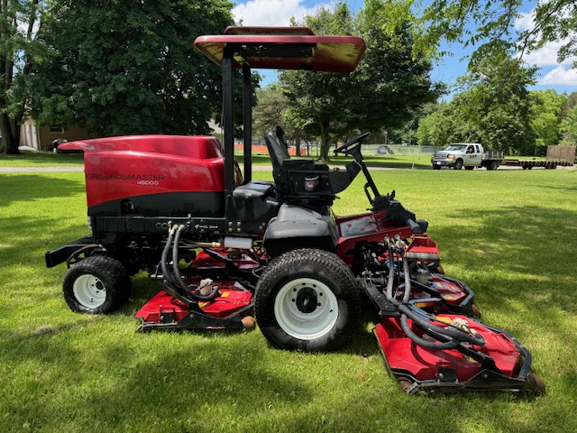 2014 Groundsmaster 4500 Diesel 4WD Contouring Mower - Toro - Image 3
