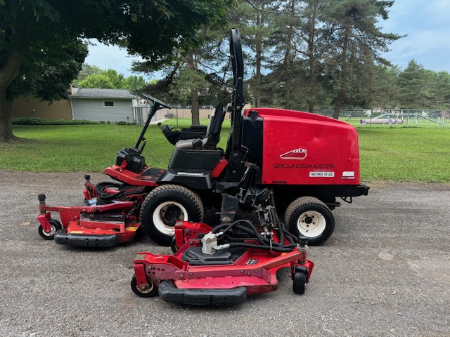 2017 Groundsmaster 4000 Diesel 4WD Wide Area Mower - Toro - Image 2