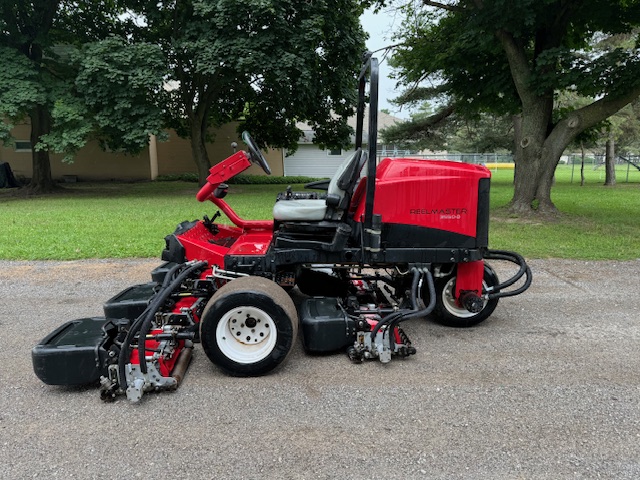 2014 Reelmaster 3550 Diesel Fairway and Turf Mower - Toro - Image 2