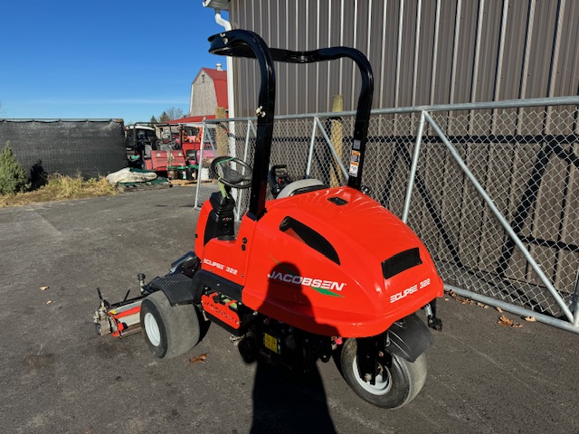 Eclipse 322 Hydraulic-Free 2WD Gas Riding Greens Mower - Jacobsen - Image 3