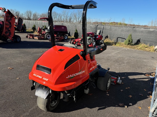 Eclipse 322 Hydraulic-Free 2WD Gas Riding Greens Mower - Jacobsen - Image 4