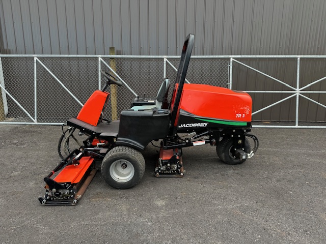 2010 TR-3 3WD Diesel Trim Mower - Jacobsen - Image 2