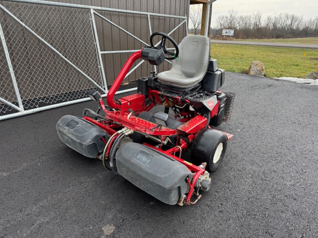 2010 Greensmaster 3150 Gas 2WD Greens Mower - Toro