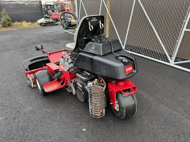 2010 Greensmaster 3150 Gas 2WD Greens Mower - Toro - Image 3